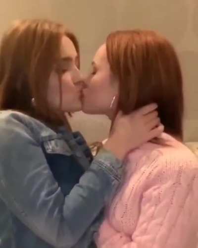Jia Lissa &amp;amp; Ella Hughes