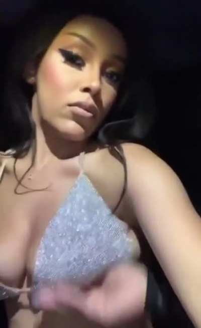 I wish I could touch her boobs (@dojocat)