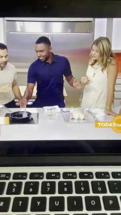 Jenna Bush being pushed on live tv this morning because she won’t stop touching cohost Justin