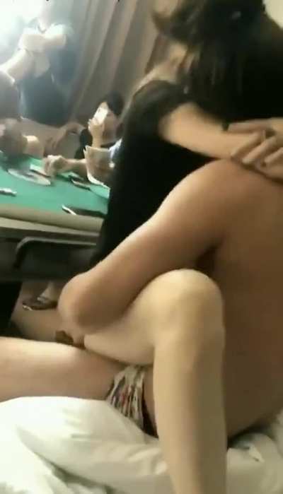 Having some public fun during Mahjong