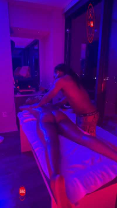 Bake world massages Been gettin freaky lately pt 1 👀