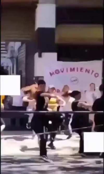No lo borren, me costó sincronizar el audio :(