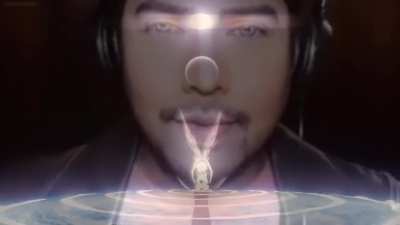 Anuc Atwittan preforms "Komm, Susser Todd"