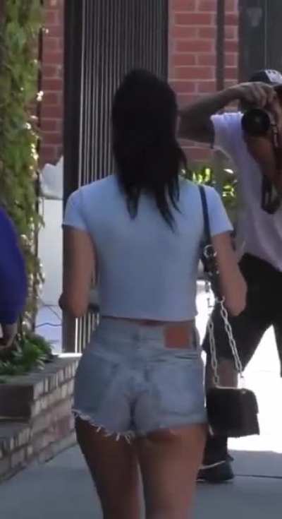 😋