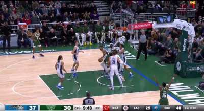 [Highlight] Jonathan Isaac blocks Giannis twice in the same possession