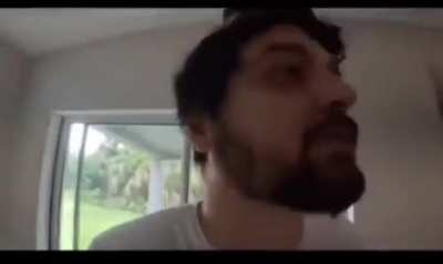Monark descobre o Sonho Americano. Quero ver quando precisar ir no m&eacute;dico