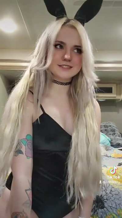 Thiccc &amp;amp; she likes both