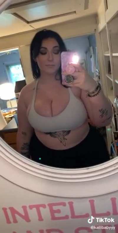 She 6&rsquo;3&rdquo;!