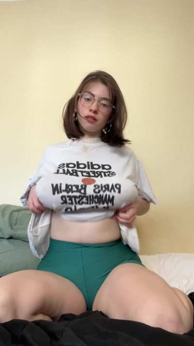 I heard men nowadays don't like a busty GF, should I stay single?