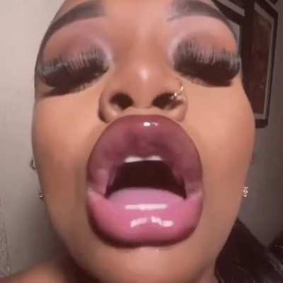 👅