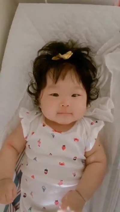 my 6 mo started &ldquo;baba&rdquo; when I was changing her diaper. My heart melts