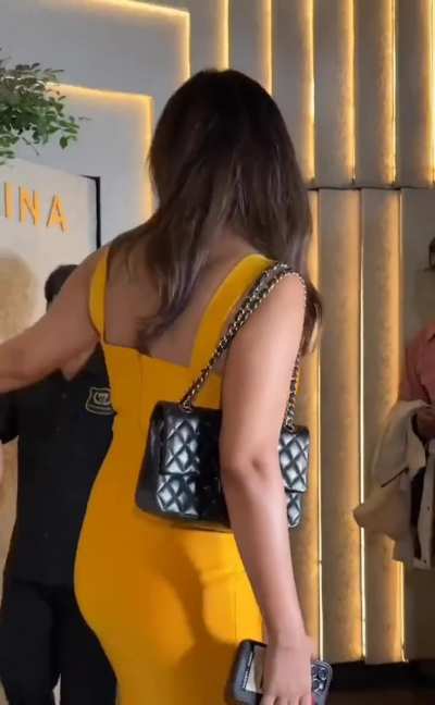 Desi Chinaal Biharan Raand Neha Sharma can wear as many Modern Dresses but in end her Saggy Tits, Heavy Bubbly Ass and Nip poking through just verifies her reality. Fucking Roadside Fuckpig