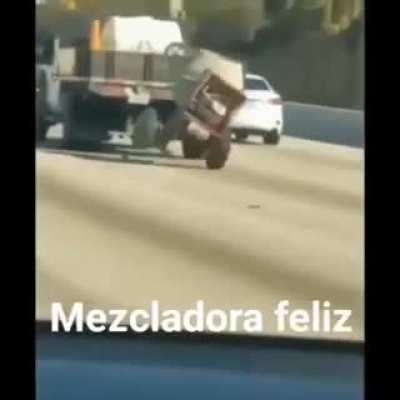 😳