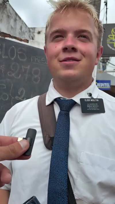 Se cruzó con dos mormones y les preguntó que música escuchan