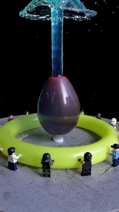 The drowning of the Legos