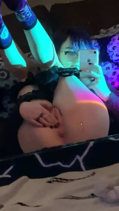 I&rsquo;ll bend myself in half for you for easy eating and fucking