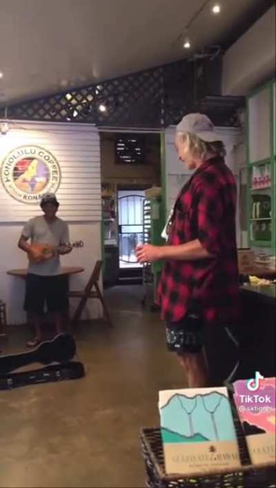 Young busker doesn't realize he is singing along with the OG Matisyahu ✨