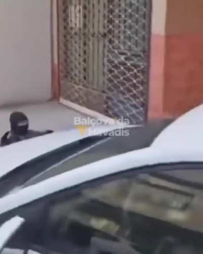 İzmir'deki Saldırıda Saldırganın Etkisiz H&acirc;le Getirilmesi ve Ardından Saldırganın Allahu Ekber Bağırışları