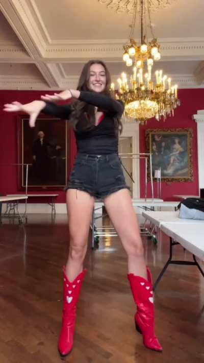 In between fashion show dance