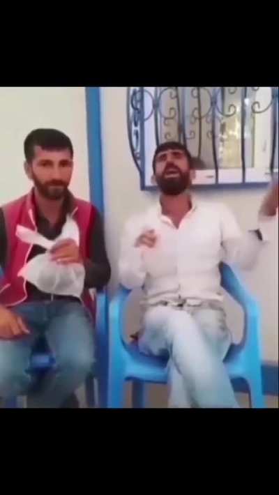 Ne g&uuml;zel okuyor 