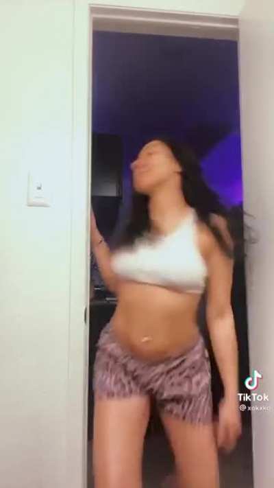@xokxko twerking
