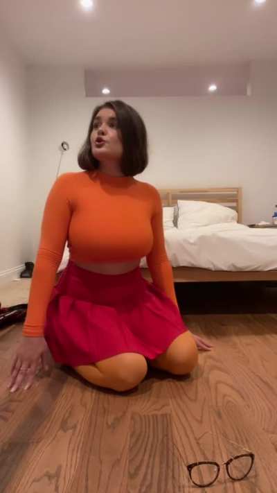"Jinkies, where's my glasses?"
