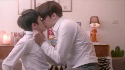 make our days count making out. 😩