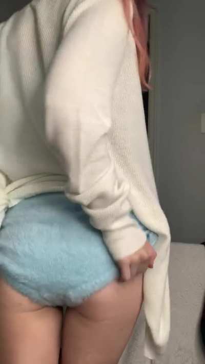 Very slowly showing you how tight I am