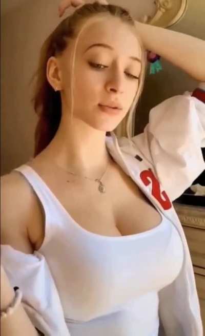 Sophia Diamond is so fucking stacked