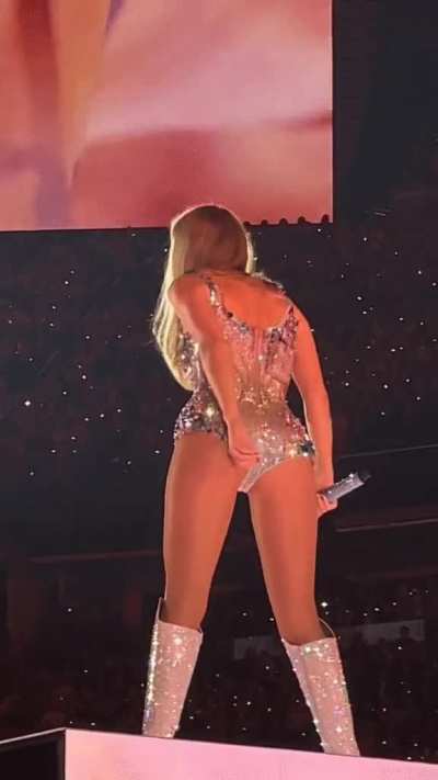 Oh mommy 🥵🍑