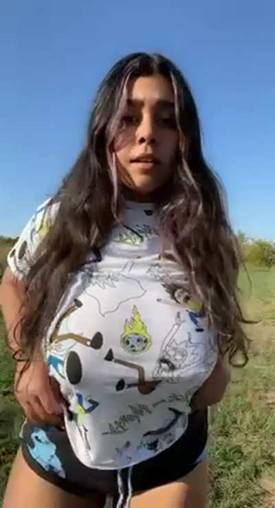 Hey Papi… is a Latina like me still cute with no makeup on?