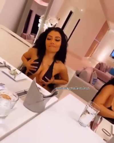 🤤