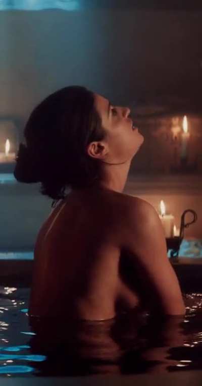 Anya Chalotra