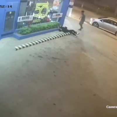 Man brutally beats down woman after she rejects his advances