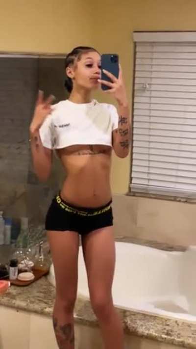 😗