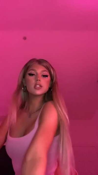 shes so hot