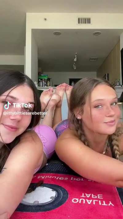 Double pose!
