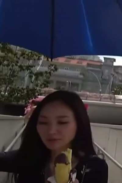 Is this guy really getting mad at 80 yr old man for holding an umbrella for lady? Ugh such petty cringe