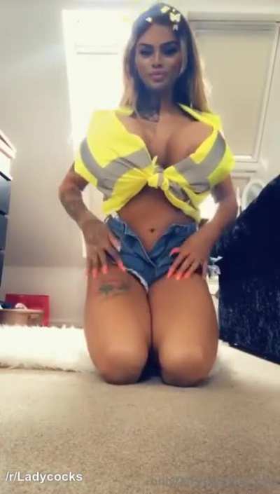 Delicious Nicki