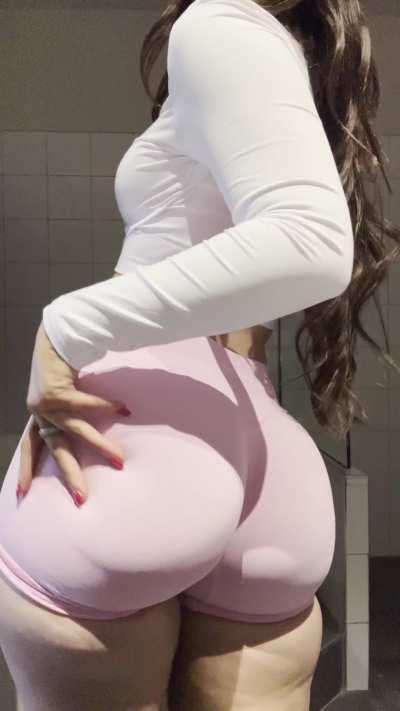 Kiss it baby 😽