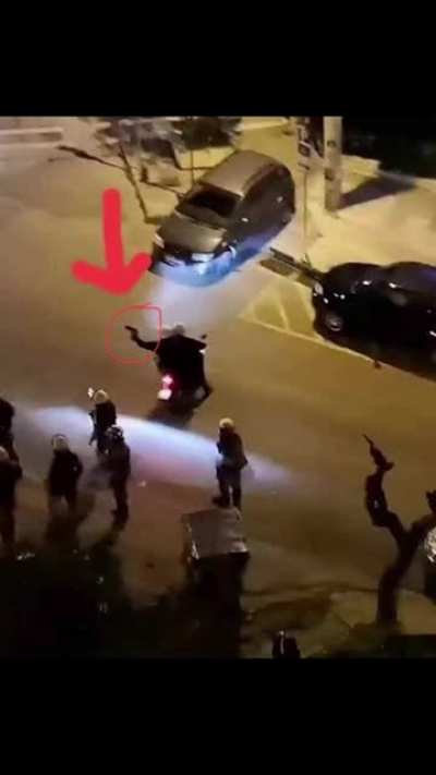 Ό&tau;&alpha;&nu; &eta; &epsilon;&kappa;&pi;&alpha;ί&delta;&epsilon;&upsilon;&sigma;&eta; &tau;&eta;&sigmaf; &Epsilon;&lambda;&lambda;&eta;&nu;&iota;&kappa;ή&sigmaf; &Alpha;&sigma;&tau;&upsilon;&nu;&omicron;&mu;ί&alpha;&sigmaf; &delta;&epsilon;&nu; &mu;&pi;&omicron;&rho;&epsilon;ί &nu;&alpha; &kappa;&rho;&upsilon;&phi;&tau;&epsilon;ί!