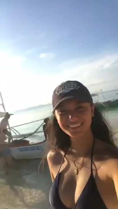 Klea Pineda