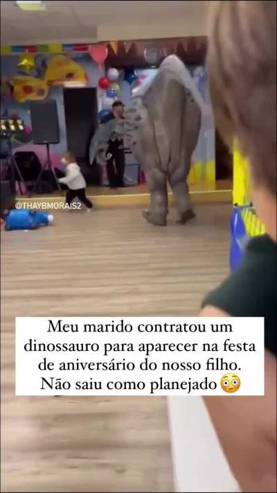 Capaz do dinossauro ser o pr&oacute;prio pai