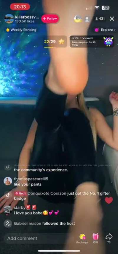 killerbossvenny shows her soft soles on live after receiving a galaxy