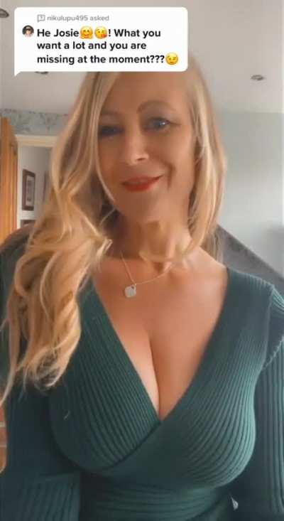 Tiktok User "josiep59" Pushing And Squeezing Her Clothed Boobs Together With Her Arms Showing Her Cleavage (Also With Slo-Mo)