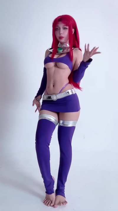 "Uh you sure? This seems... small?" I said as you gave me my new cosplay. Ever since an accident swapped me with my sister you insisted that I'd still come to Comic Con with you but since my old cosplay didn't fit you took it upon you to find one. I'm sta