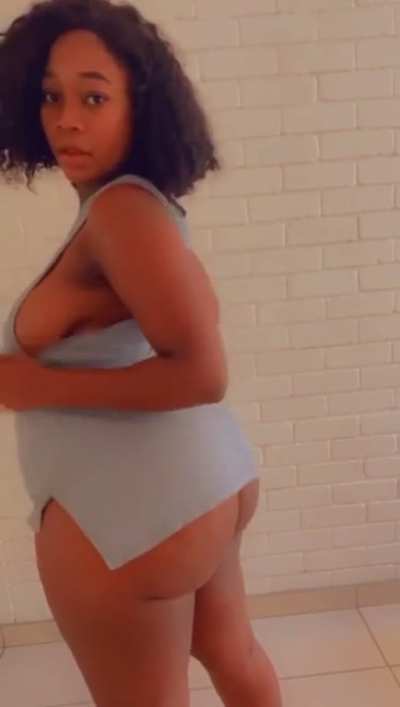 She Soo Damn Fine 🤤😍🍑💦