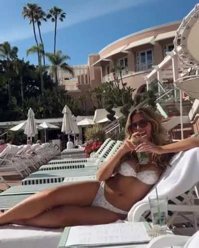 Kara Del Toro (@karajewelll) [Instagram]