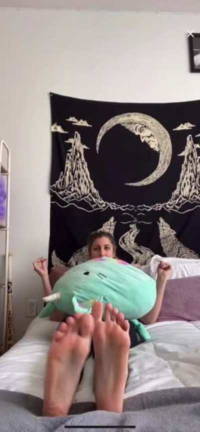 @lunahillxx she&rsquo;s live rn