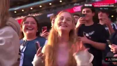 KSI performs &ldquo;Thick Of it&rdquo; At SIDEMEN CHARITY MATCH 💀
